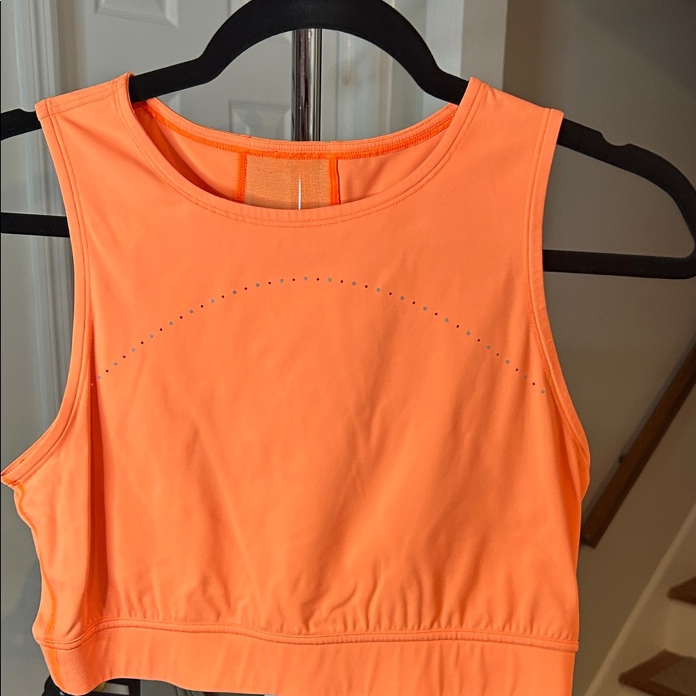 Lululemon EUC Orange Sleeveless Crop Top SIZE SMALL